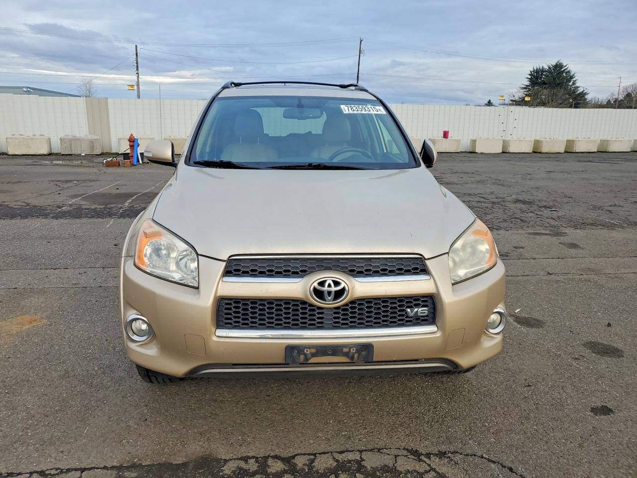 2010 TOYOTA RAV4 LIMITED photo 5
