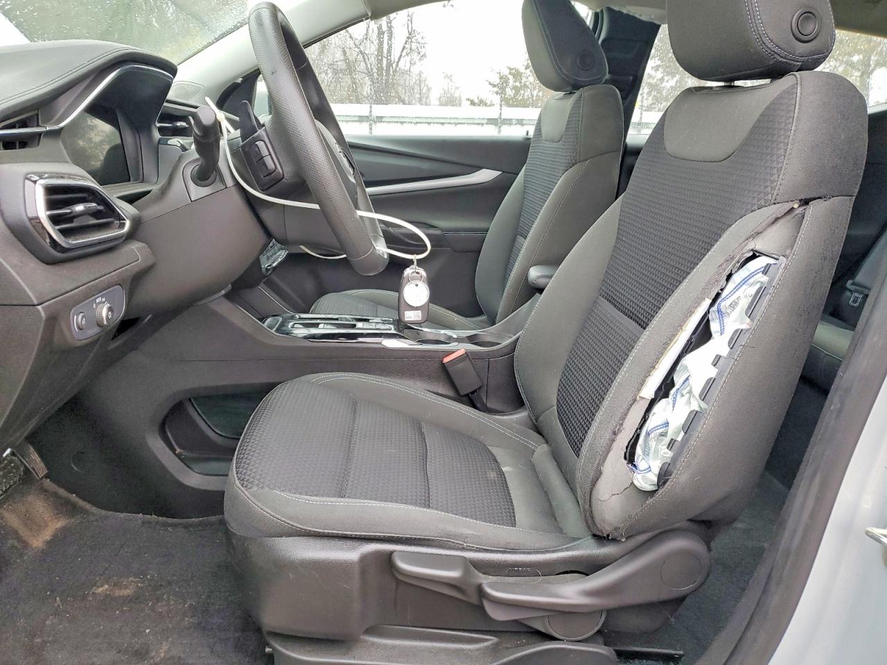 2023 CHEVROLET BOLT EUV LT photo 13
