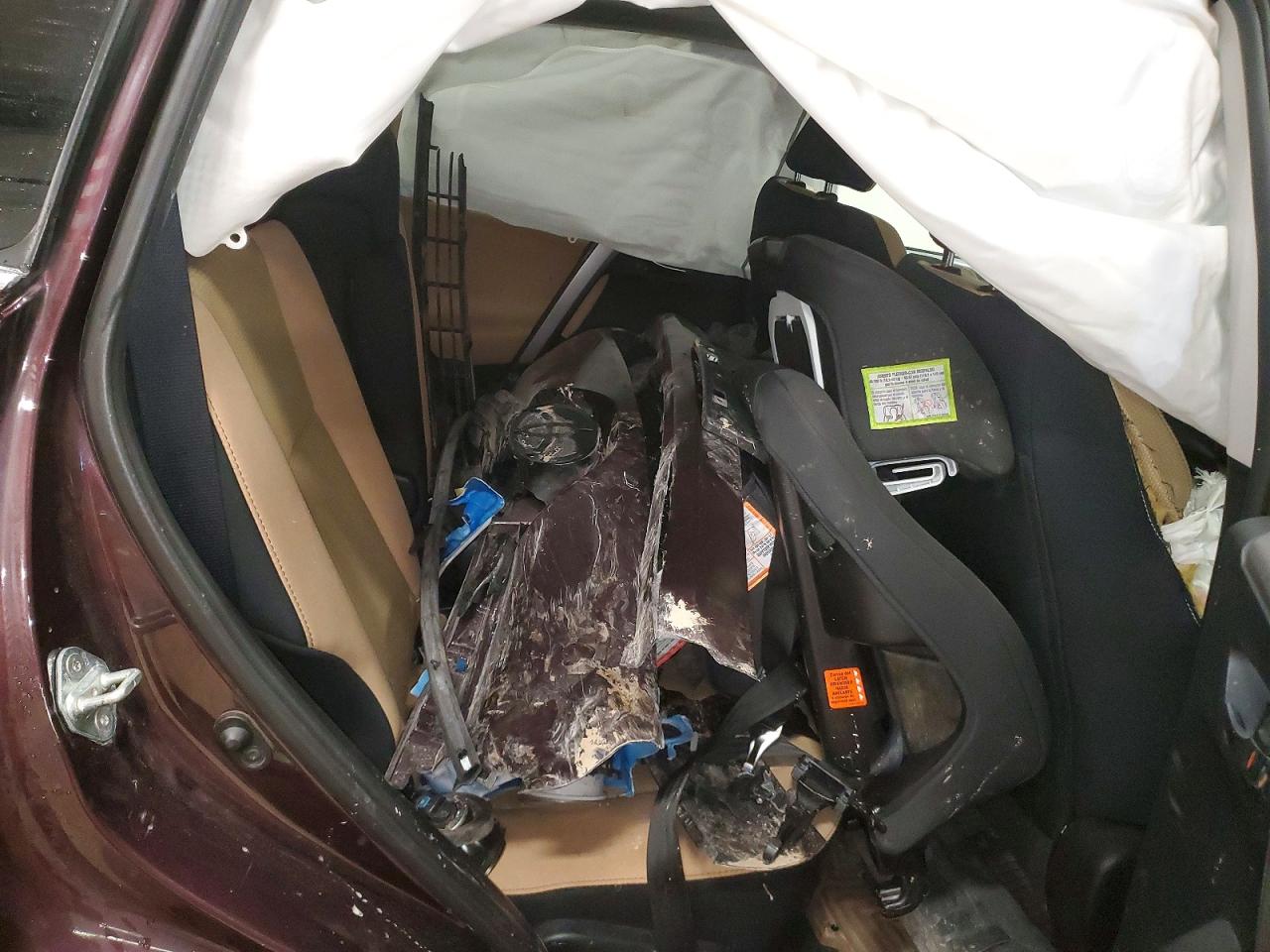 2016 TOYOTA RAV4 XLE photo 31