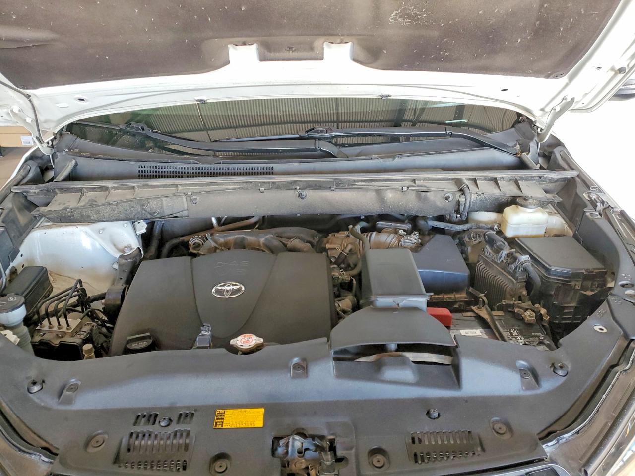2018 TOYOTA HIGHLANDER LIMITED photo 31