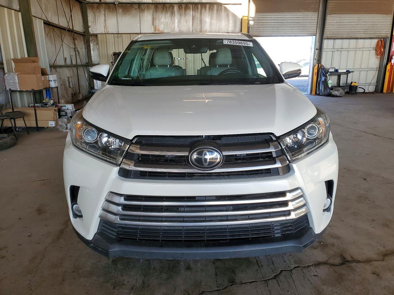 2018 TOYOTA HIGHLANDER LIMITED photo 13