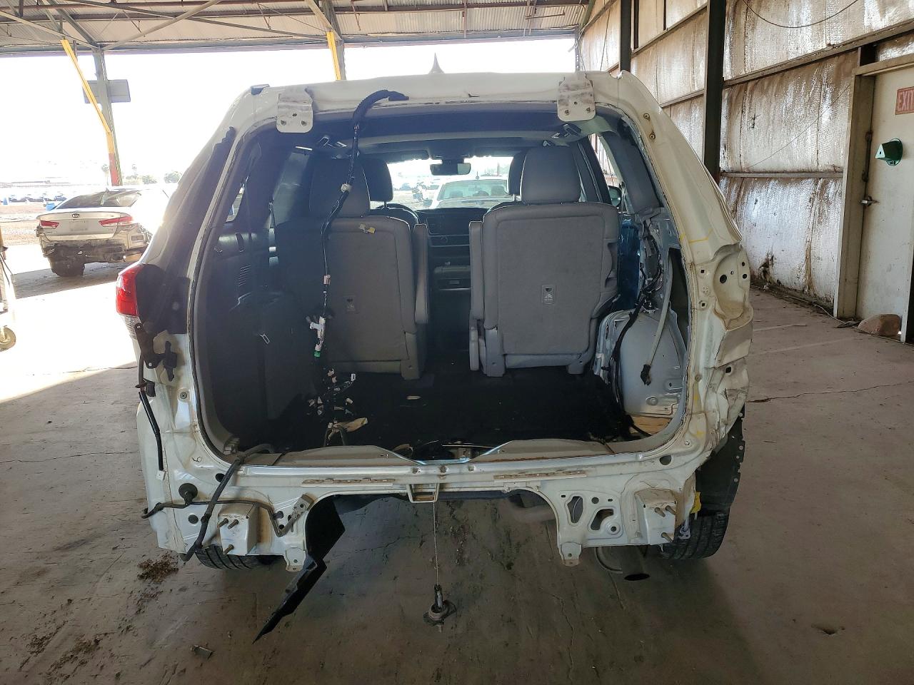 2018 TOYOTA HIGHLANDER LIMITED photo 16