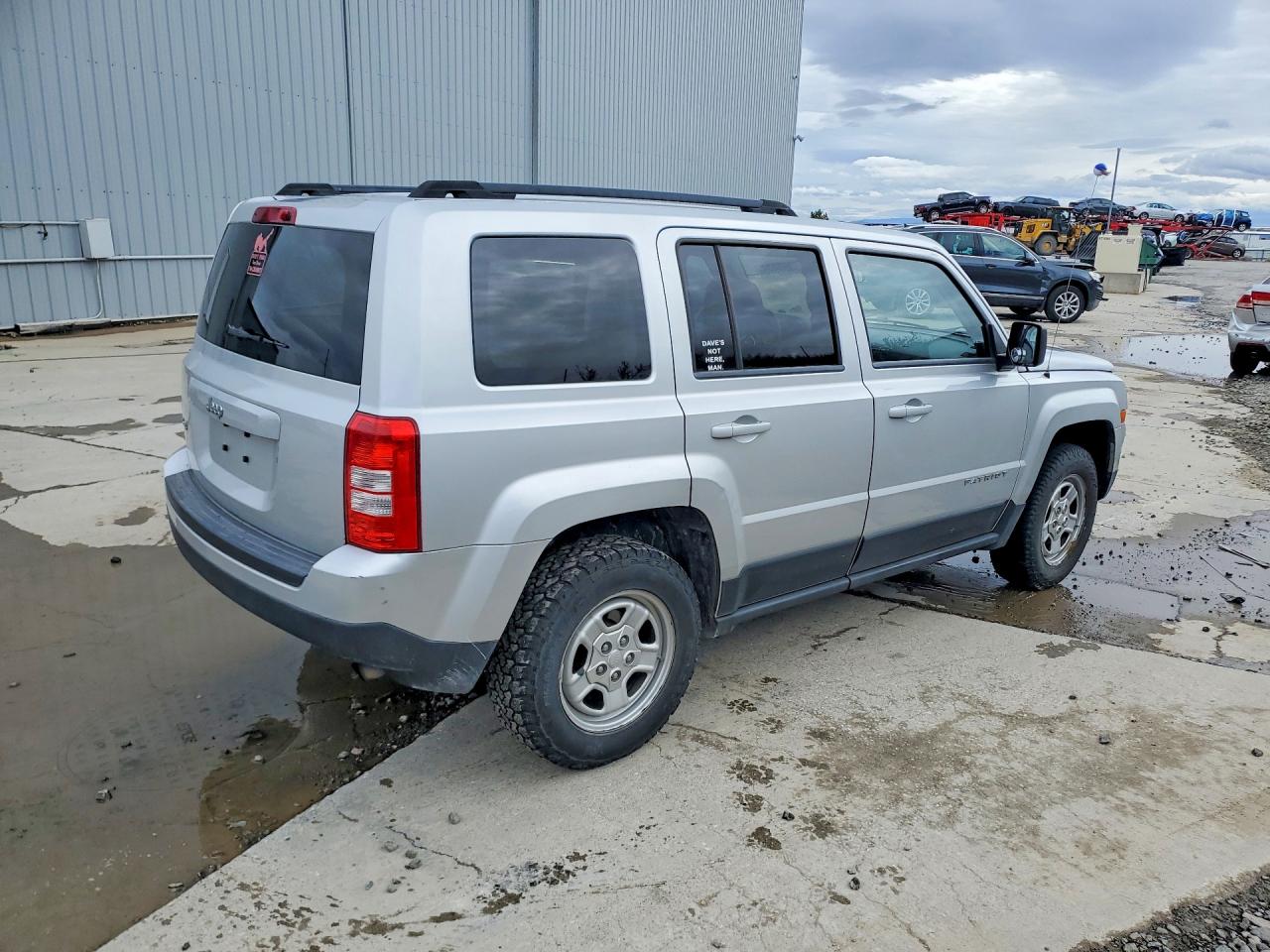 2012 JEEP PATRIOT SPORT photo 5