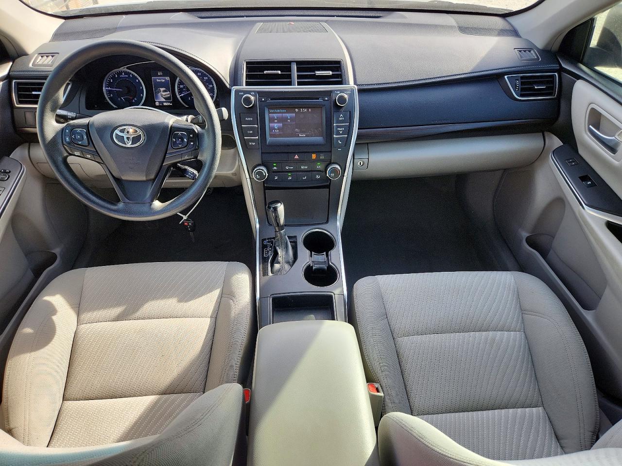 2016 TOYOTA CAMRY LE photo 8