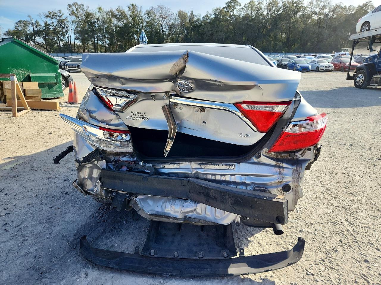 2016 TOYOTA CAMRY LE photo 6