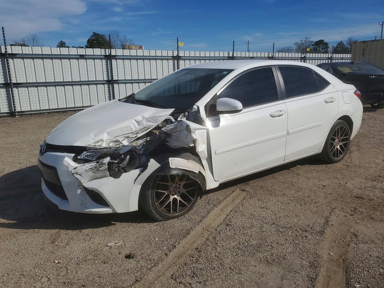 2015 TOYOTA COROLLA