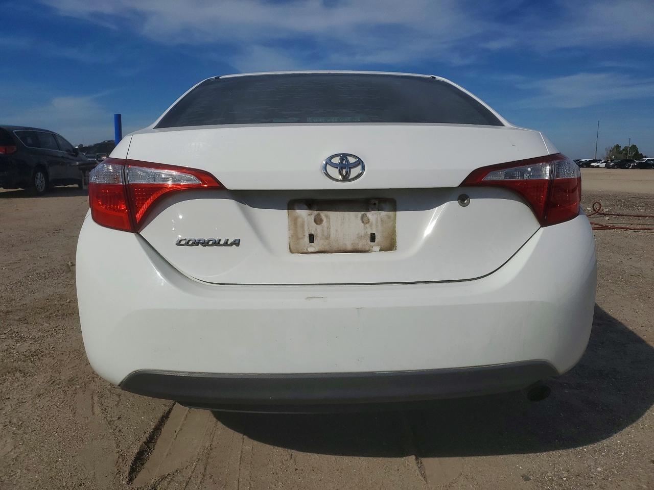 2015 TOYOTA COROLLA L photo 6