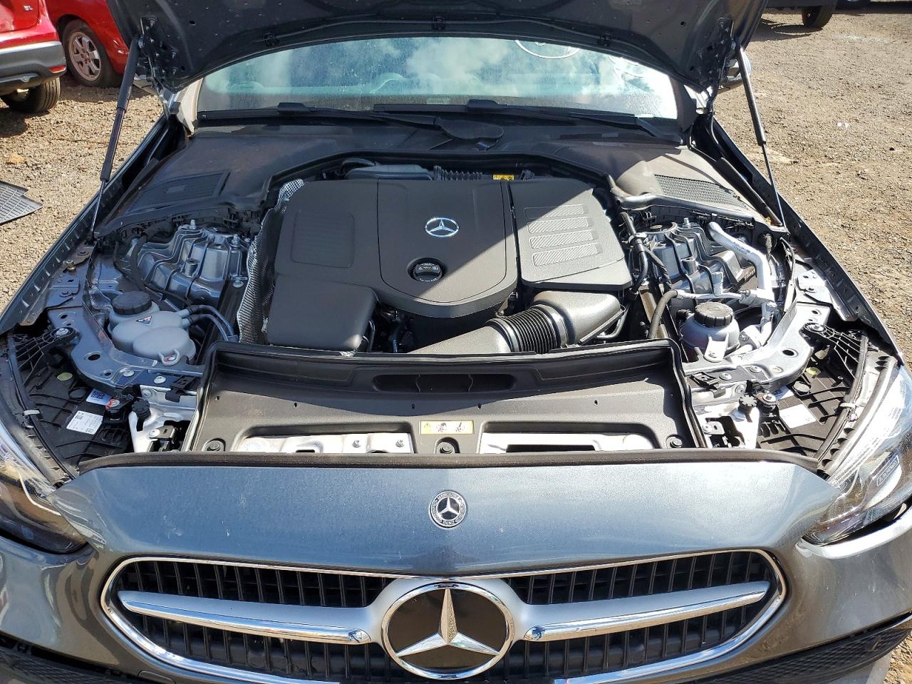 2025 MERCEDES-BENZ C 300 photo 11