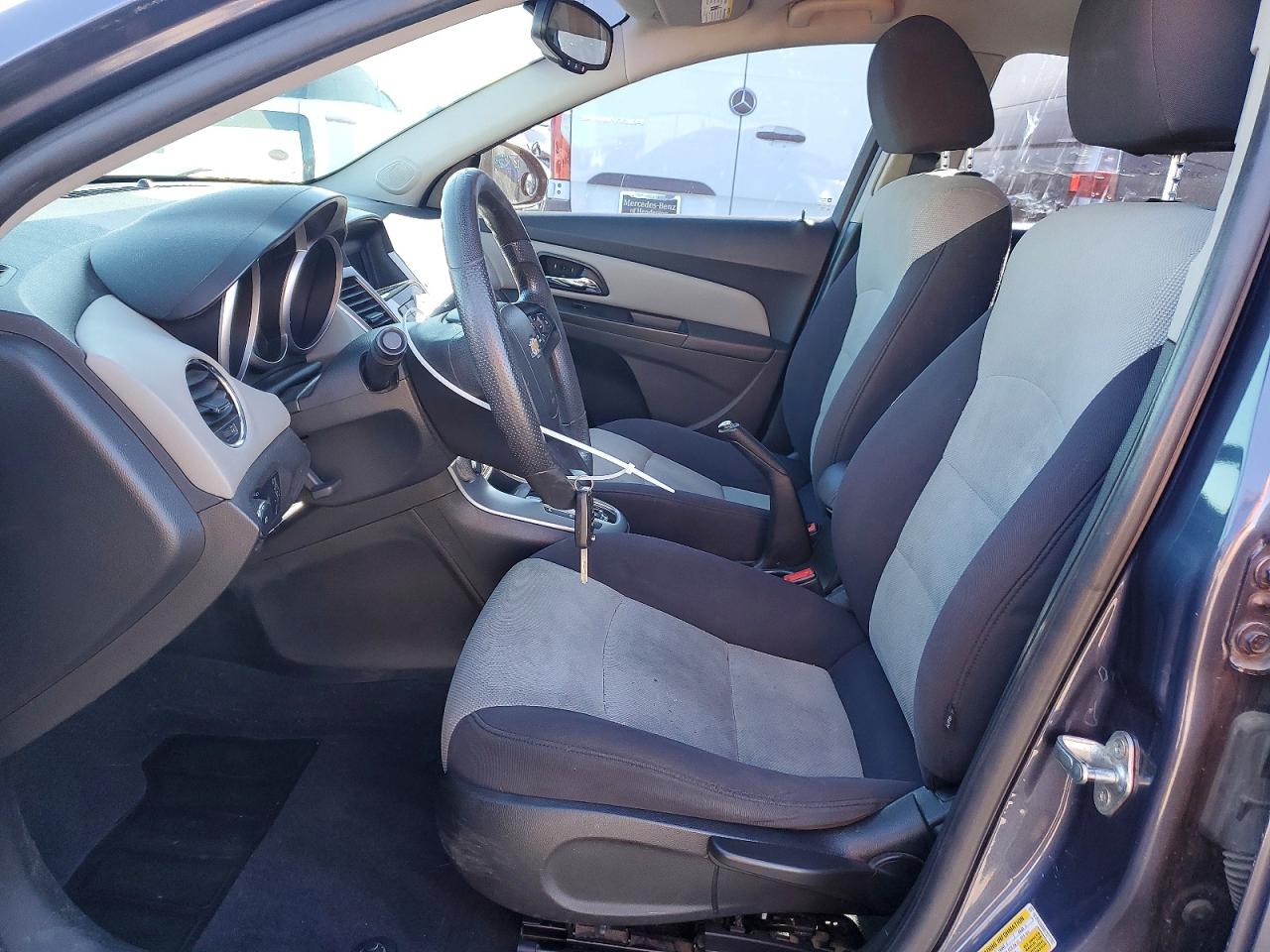 2013 CHEVROLET CRUZE LS photo 13