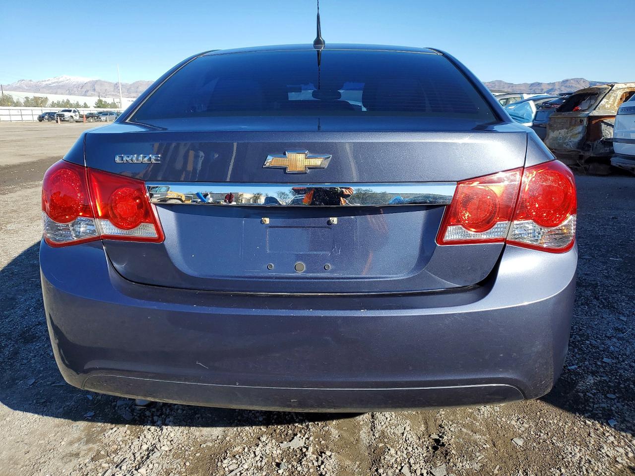 2013 CHEVROLET CRUZE LS photo 11