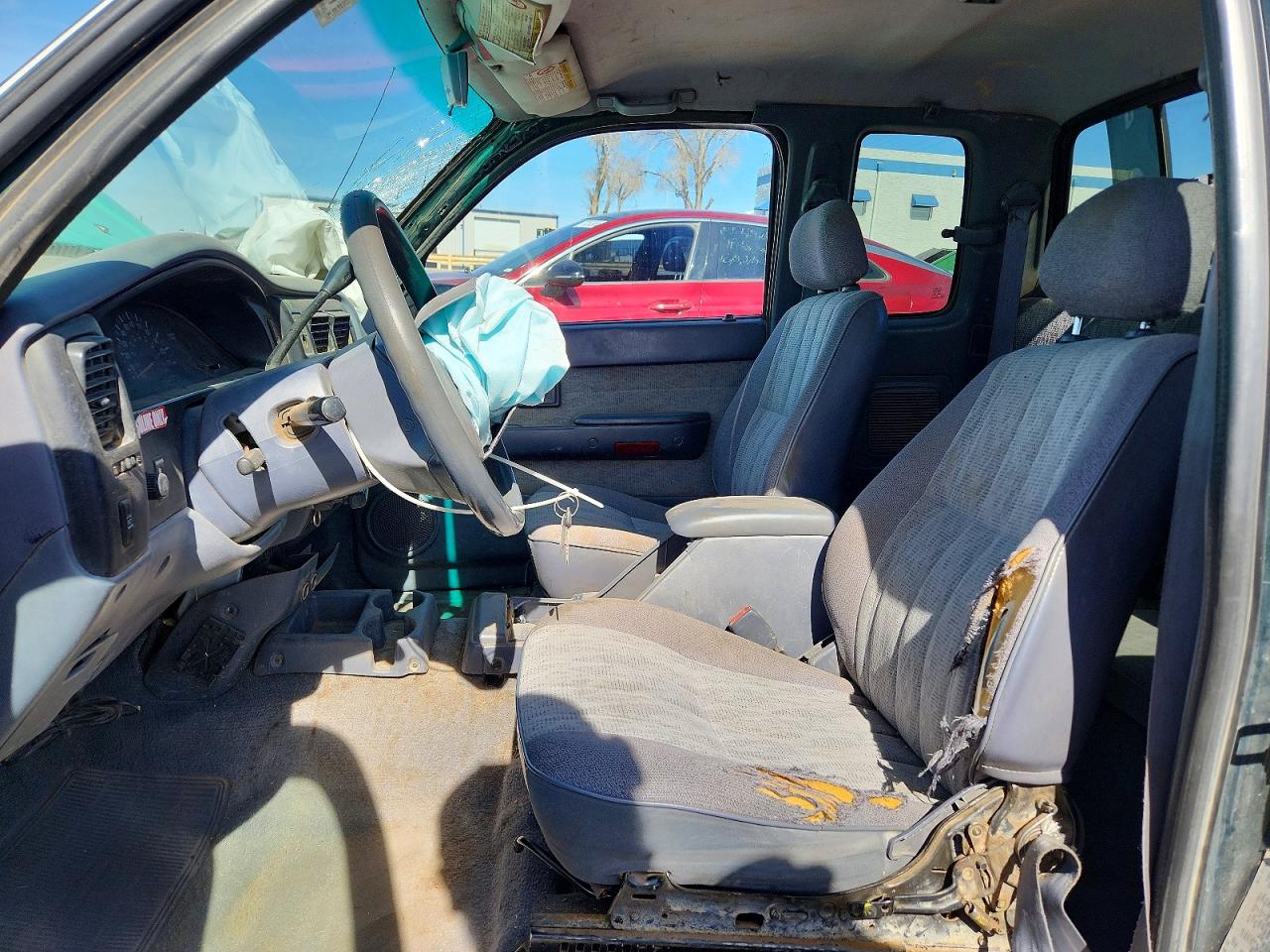 1999 TOYOTA TACOMA XTRACAB photo 13