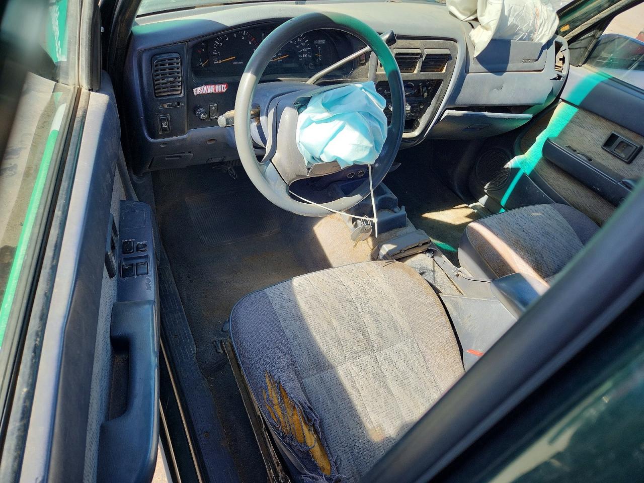 1999 TOYOTA TACOMA XTRACAB photo 15