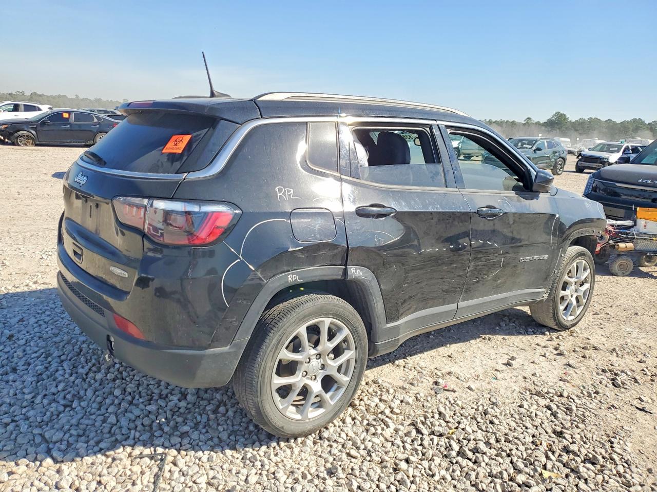 2024 JEEP COMPASS LATITUDE LUX photo 3