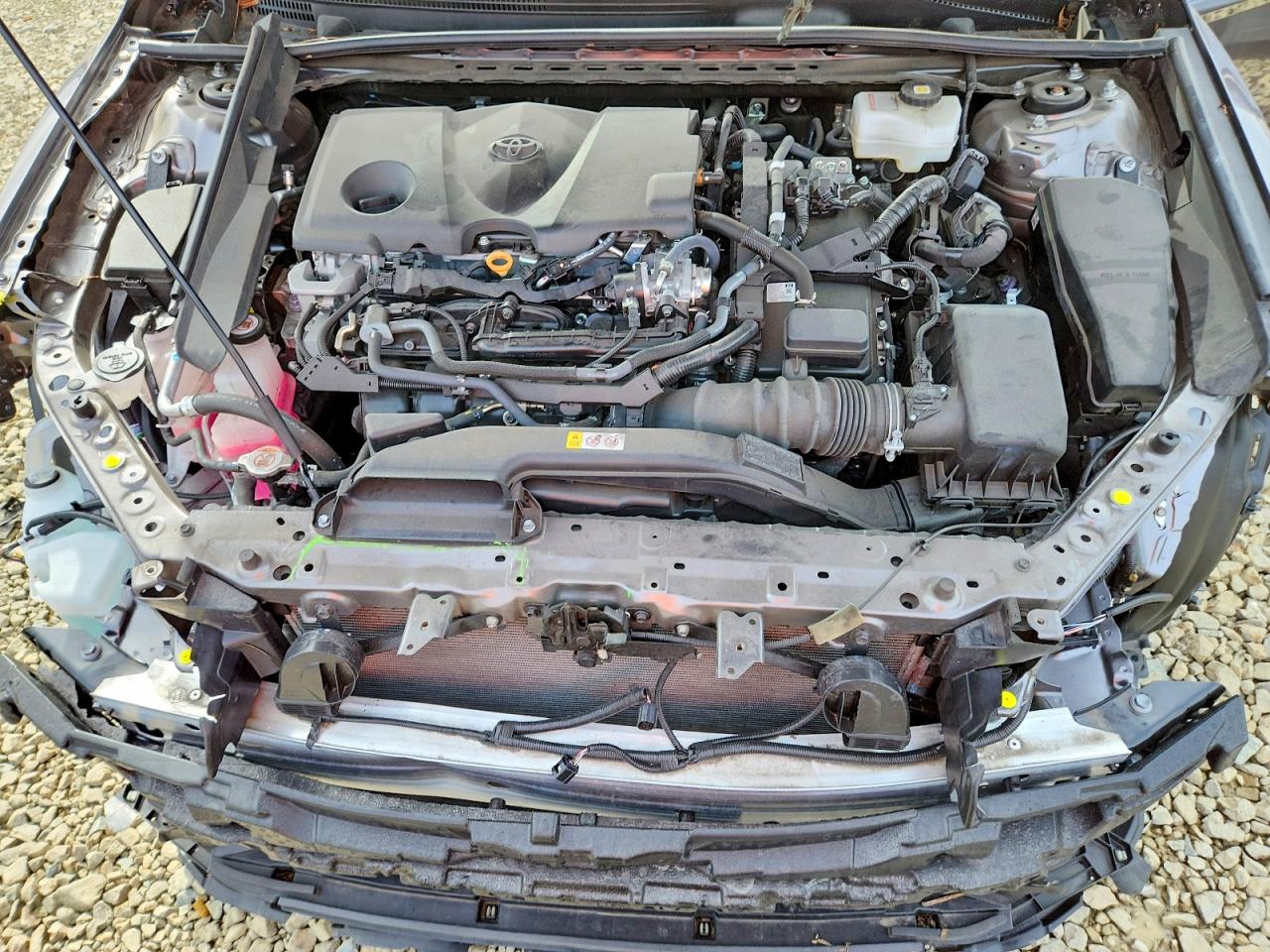 2024 TOYOTA CAMRY XLE photo 21