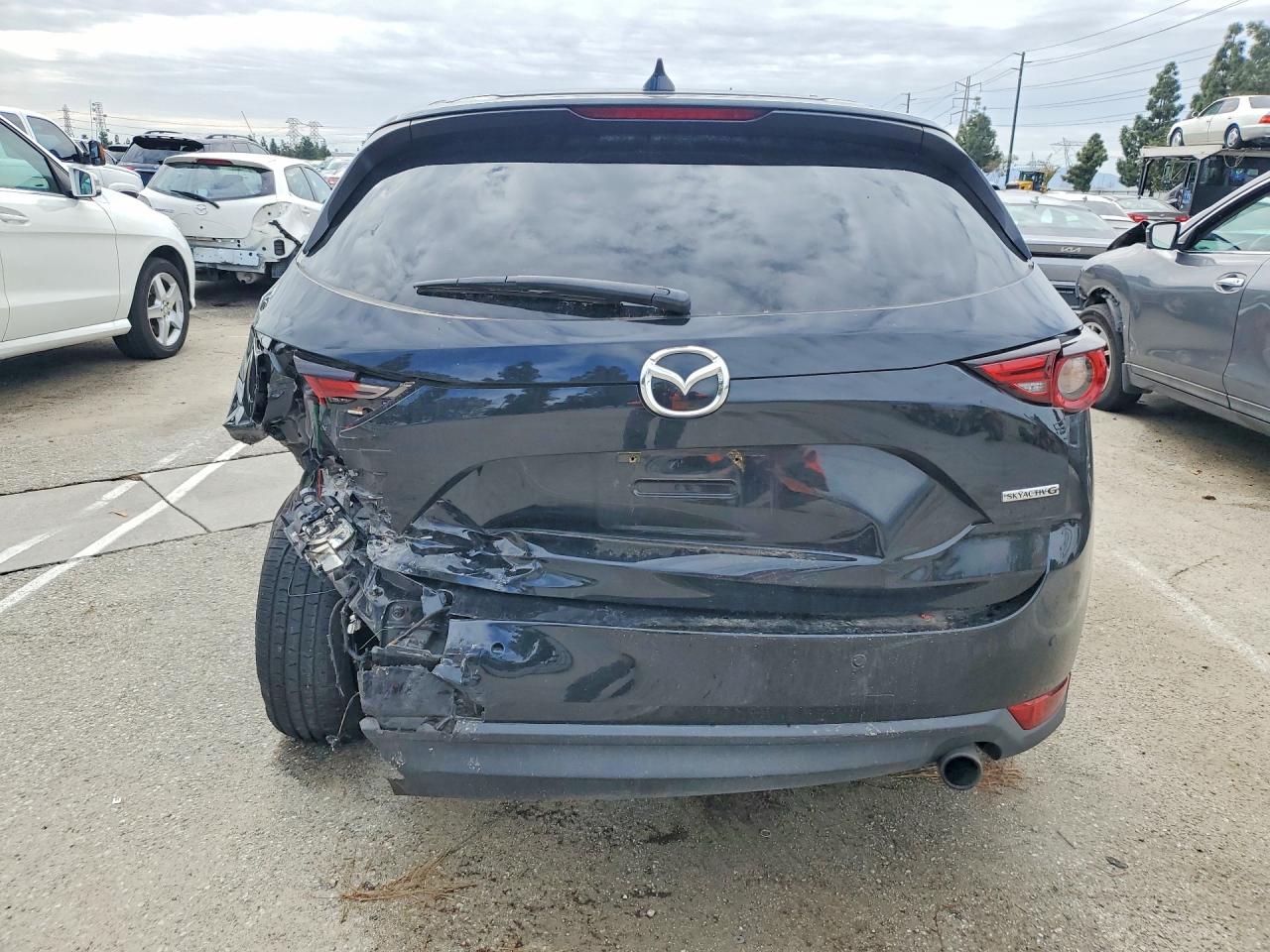 2020 MAZDA CX-5 SIGNATURE photo 16
