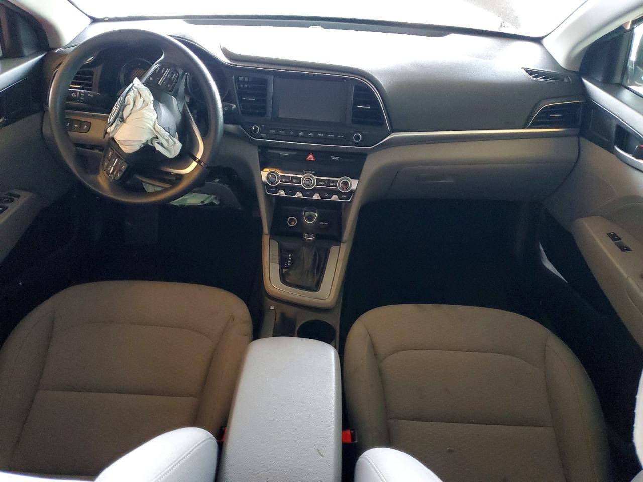 2020 HYUNDAI ELANTRA SEL photo 8