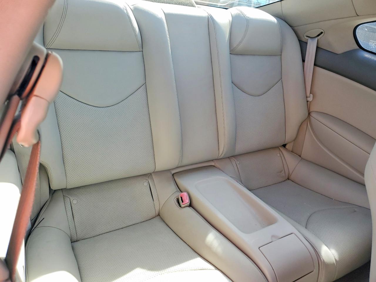 2012 INFINITI G37 BASE photo 19