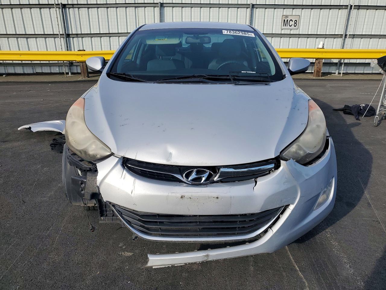 2013 HYUNDAI ELANTRA GLS photo 9