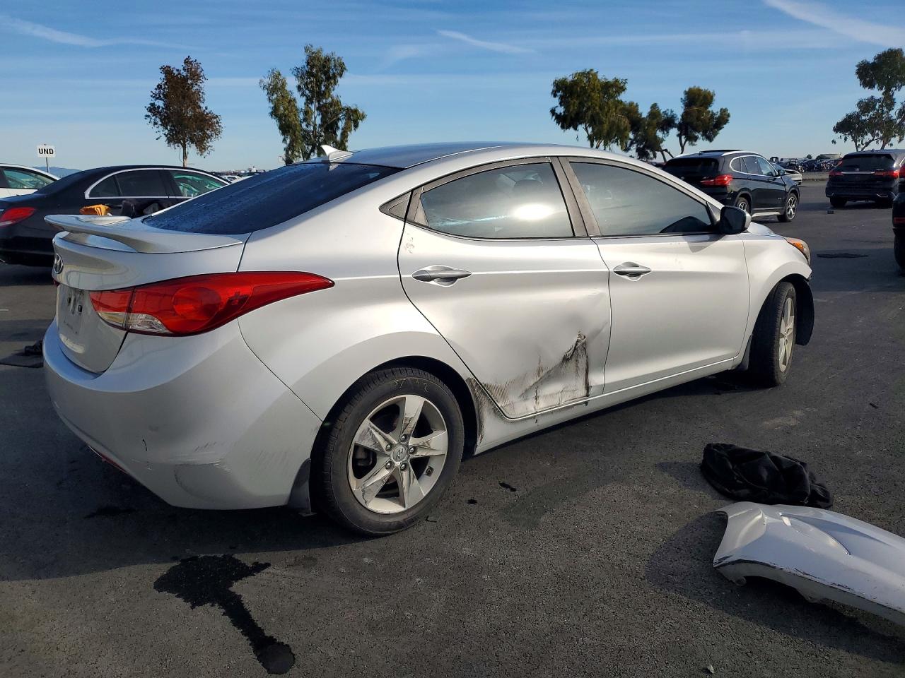 2013 HYUNDAI ELANTRA GLS photo 5