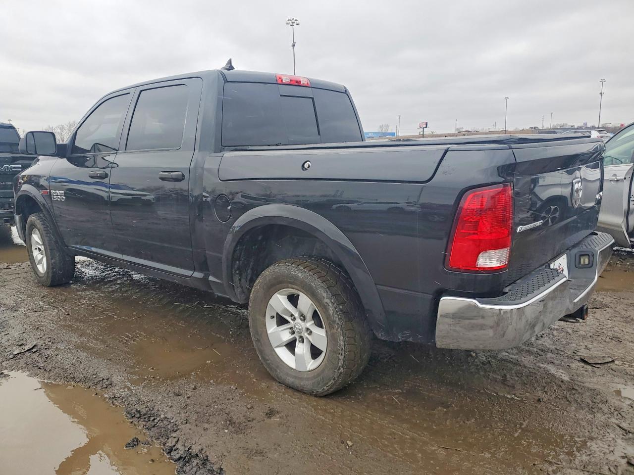 2015 RAM 1500 SLT photo 3