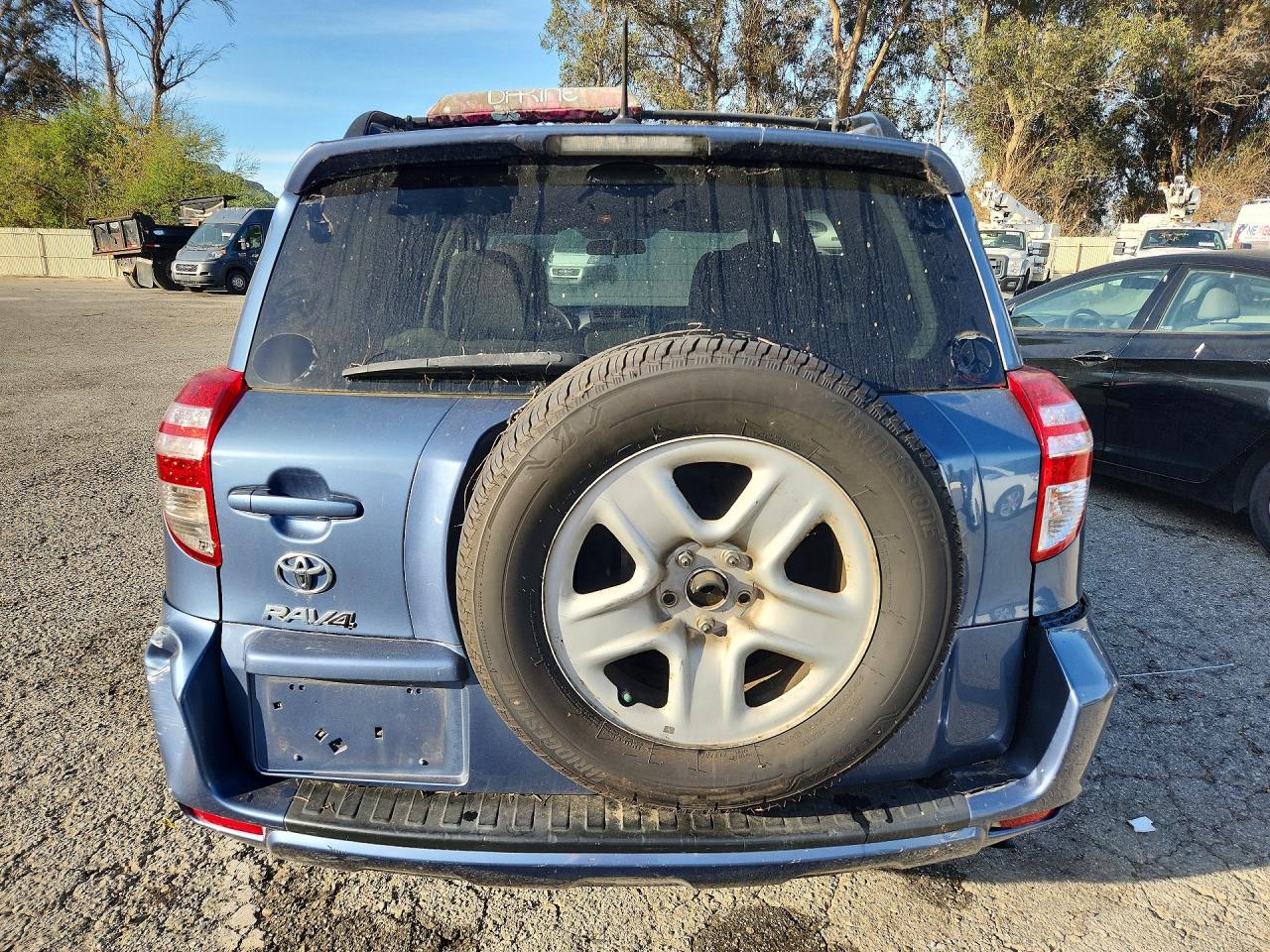 2012 TOYOTA RAV4 photo 11