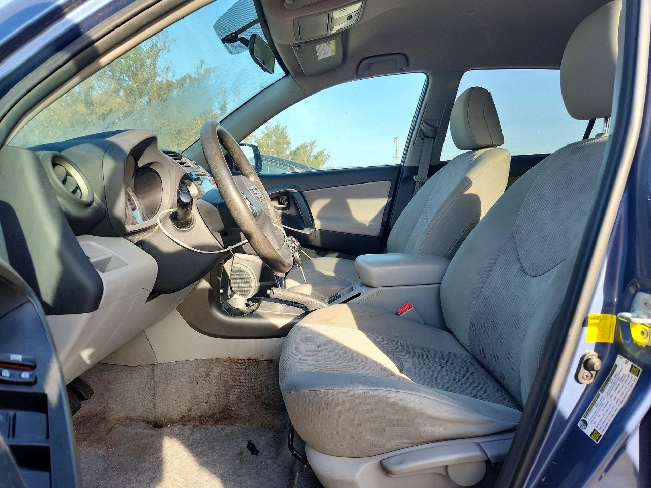2012 TOYOTA RAV4 photo 13