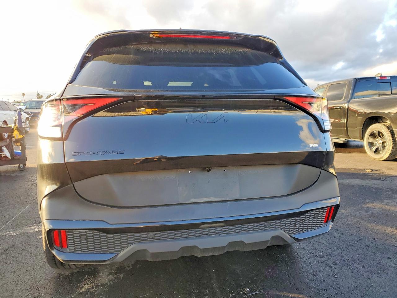 2025 KIA SPORTAGE X LINE photo 11