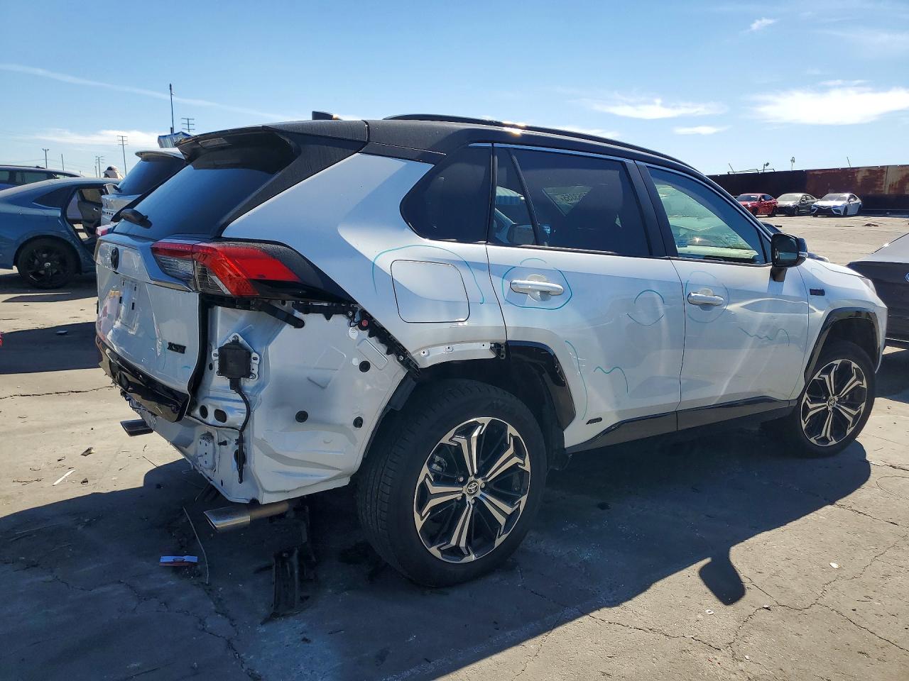 2024 TOYOTA RAV4 PRIME XSE photo 3