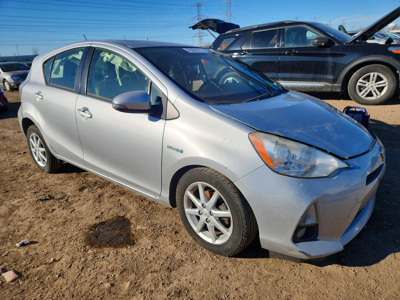 2013 TOYOTA PRIUS C FOUR photo 4