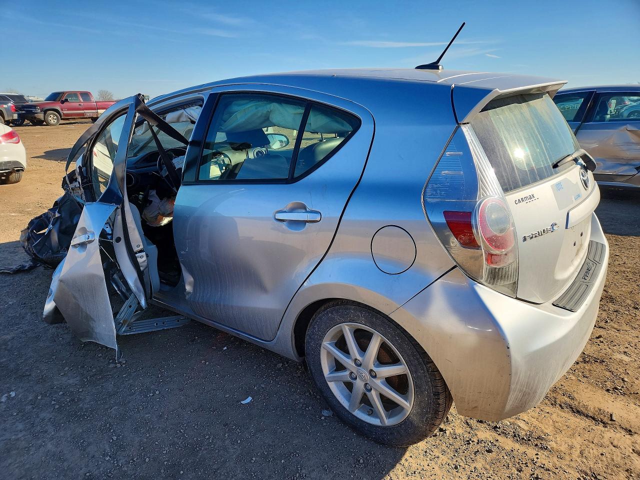 2013 TOYOTA PRIUS C FOUR photo 2
