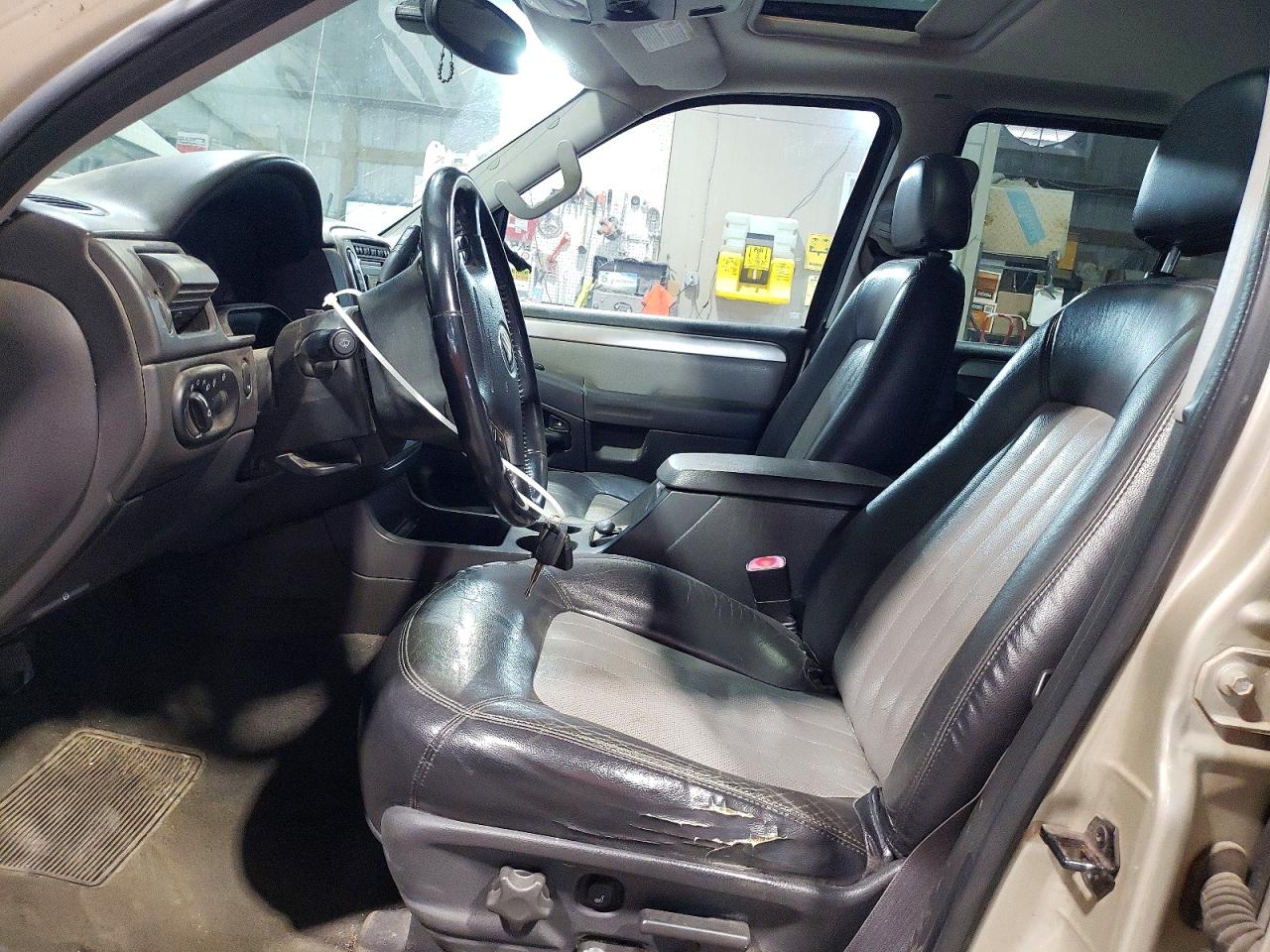 2004 MERCURY MOUNTAINEER photo 7
