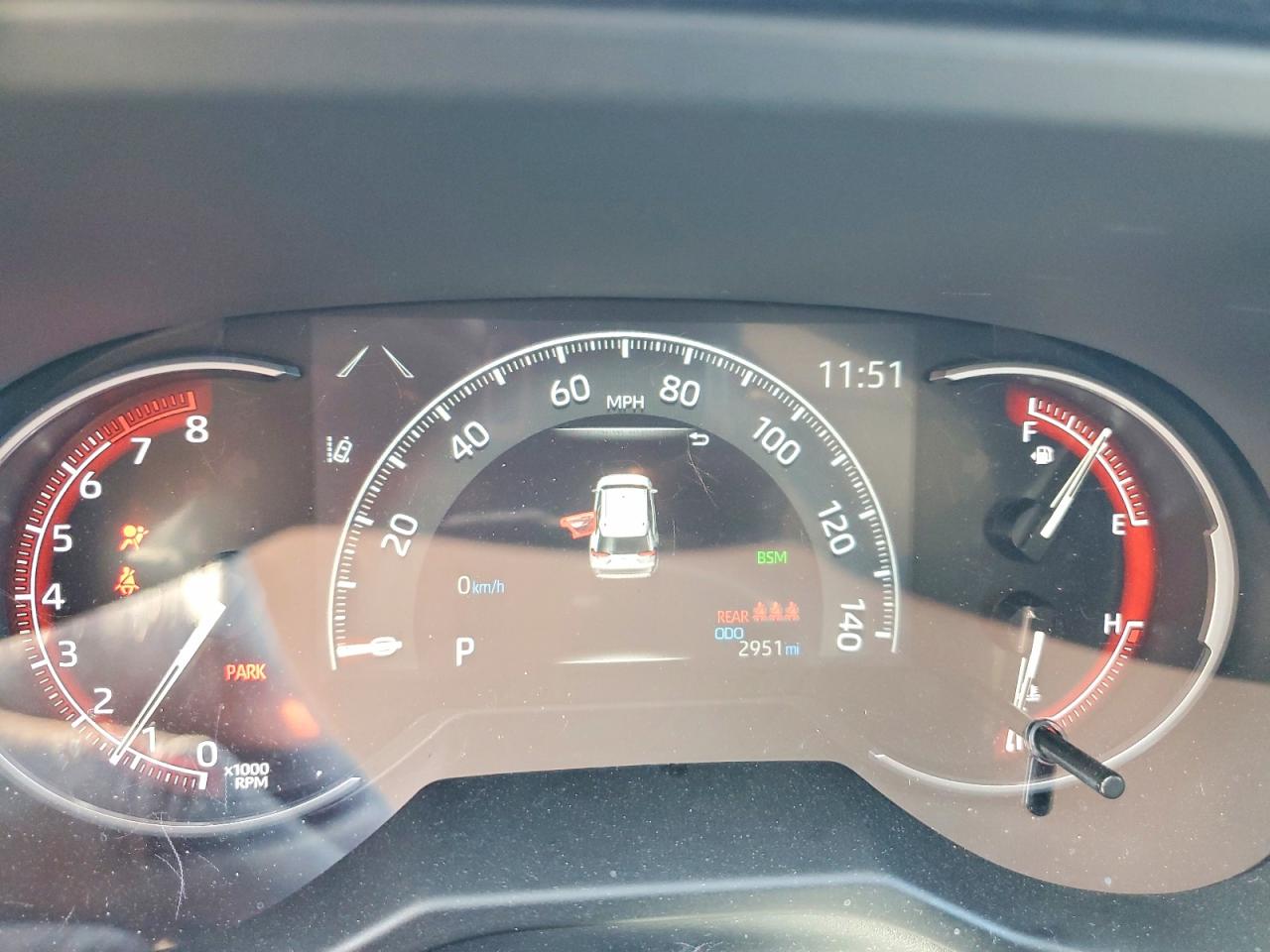 2025 TOYOTA RAV4 XLE photo 25