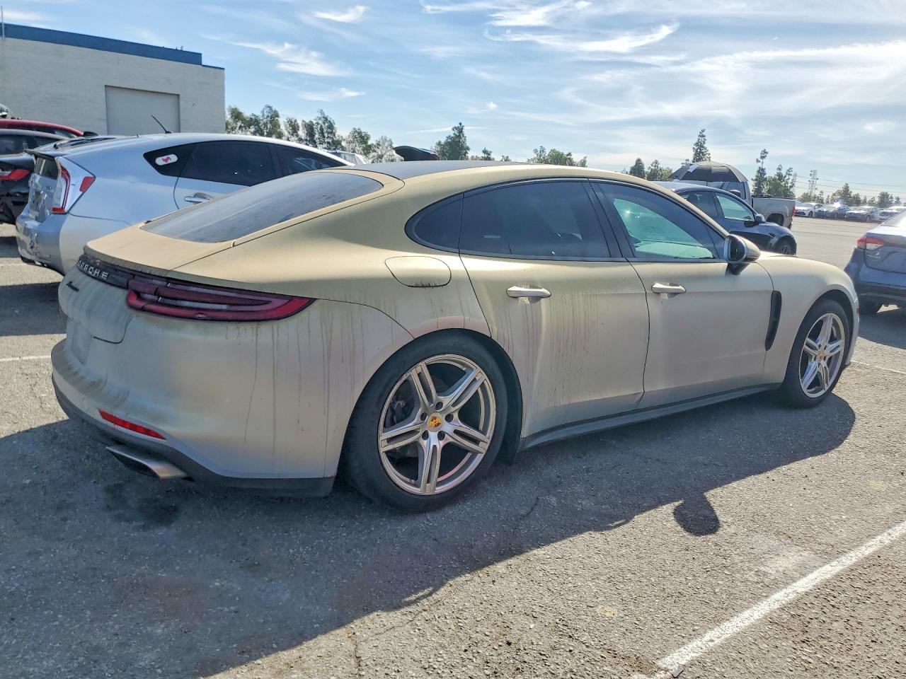 2018 PORSCHE PANAMERA 4 photo 7
