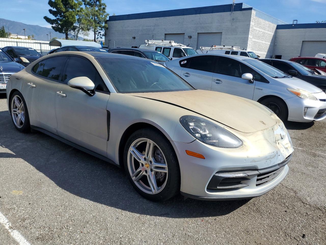 2018 PORSCHE PANAMERA 4 photo 10