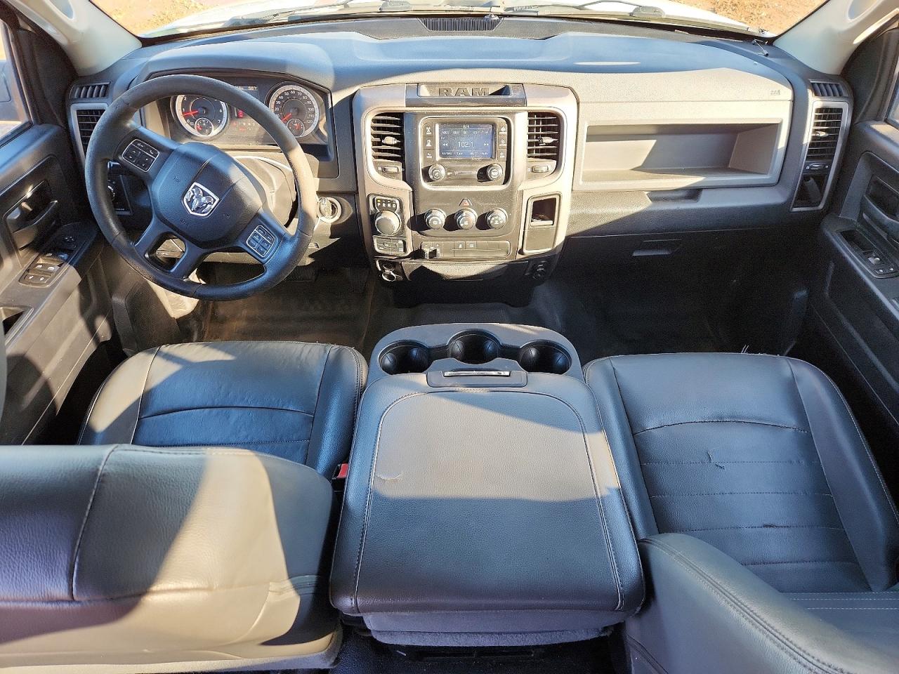 2016 RAM 1500 ST photo 8