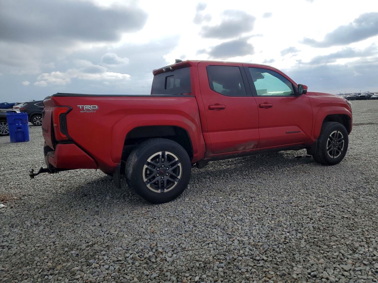 2024 TOYOTA TACOMA TRD SPORT photo 3