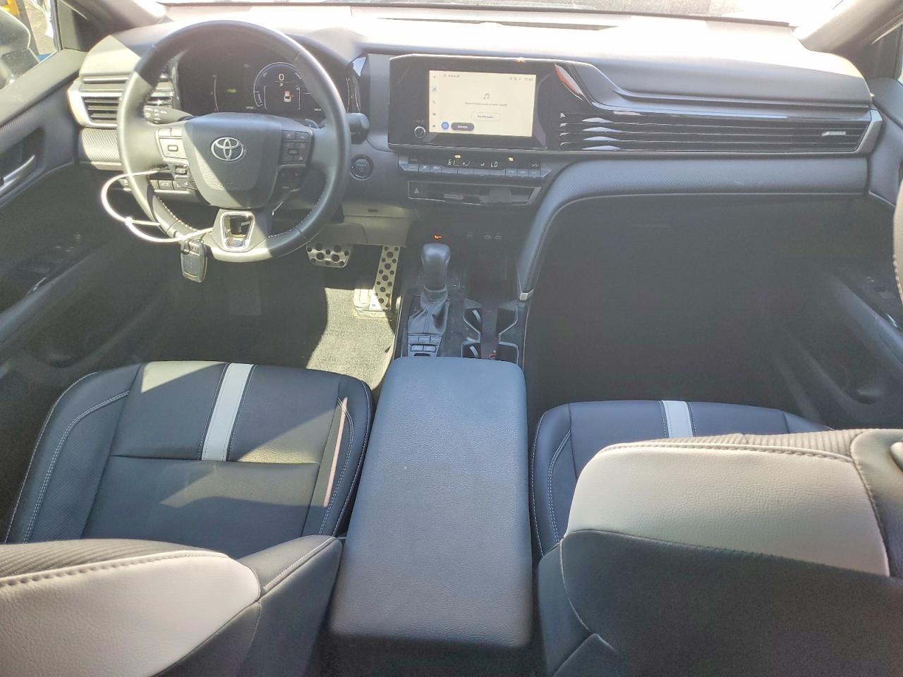 2025 TOYOTA CAMRY XSE photo 8
