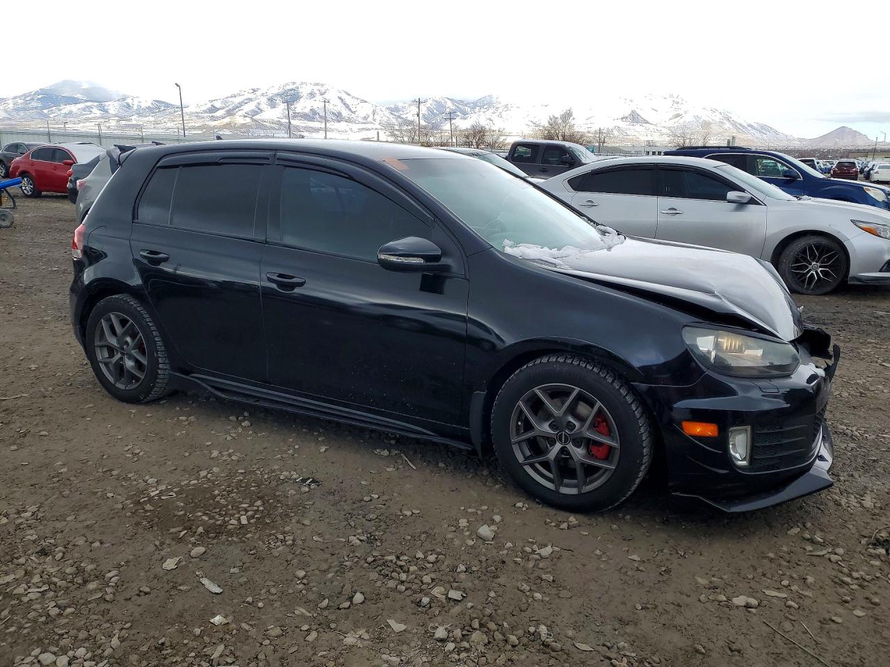 2013 VOLKSWAGEN GTI photo 4