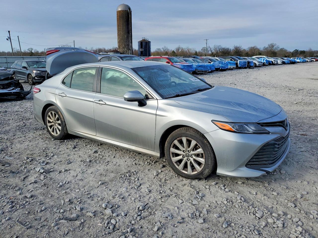 2018 TOYOTA CAMRY L photo 4