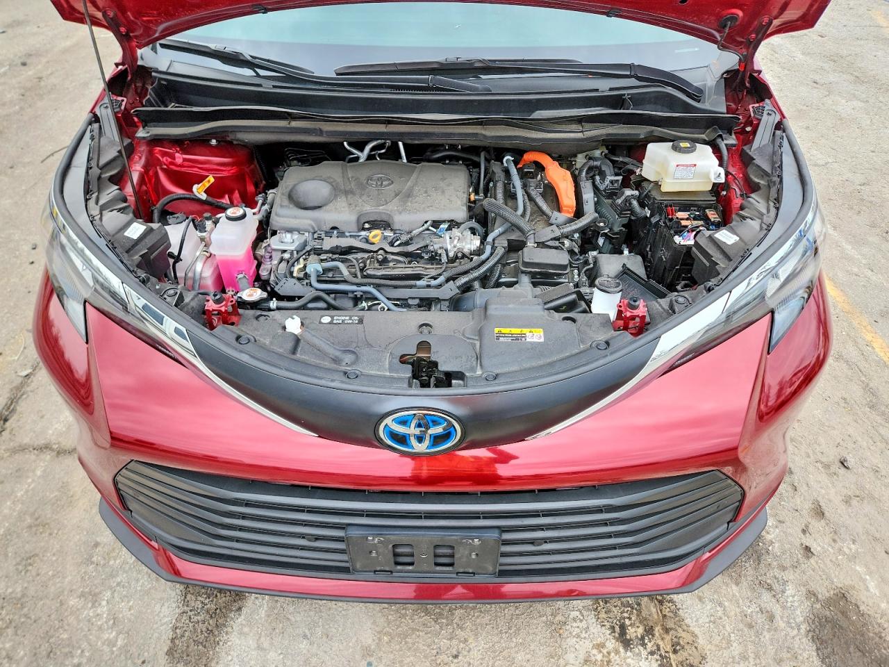 2025 TOYOTA SIENNA XLE 7-PASSENGER photo 23