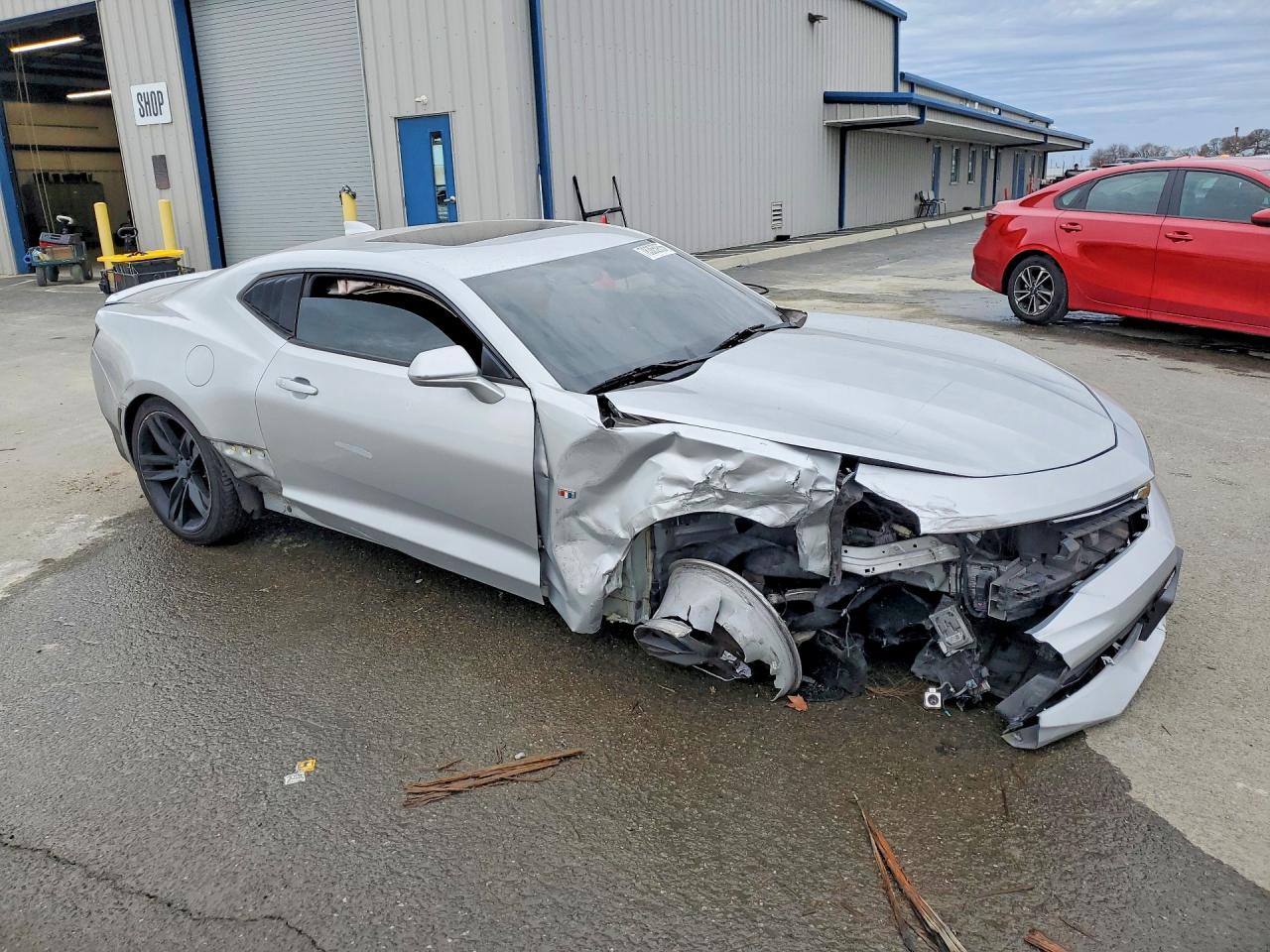2017 CHEVROLET CAMARO LT photo 4