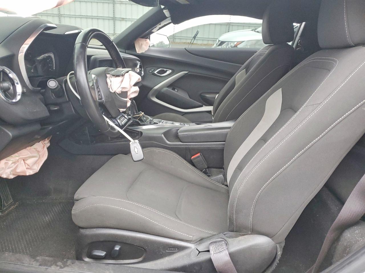 2017 CHEVROLET CAMARO LT photo 7
