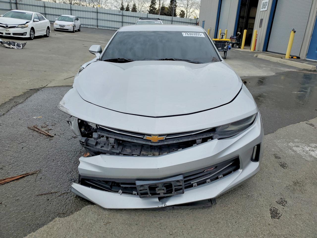 2017 CHEVROLET CAMARO LT photo 5