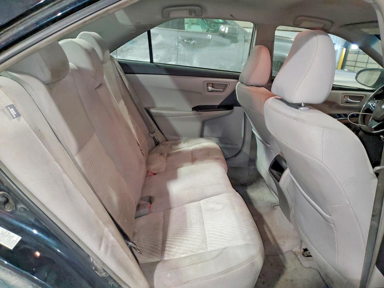 2015 TOYOTA CAMRY HYBRID photo 10