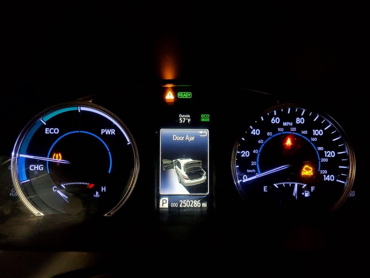 2015 TOYOTA CAMRY HYBRID photo 9