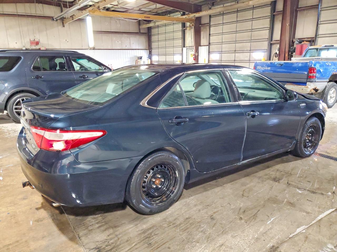 2015 TOYOTA CAMRY HYBRID photo 3