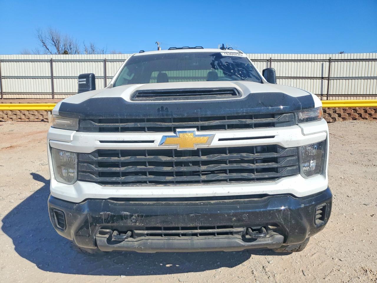 2025 CHEVROLET SILVERADO K2500 CUSTOM photo 9