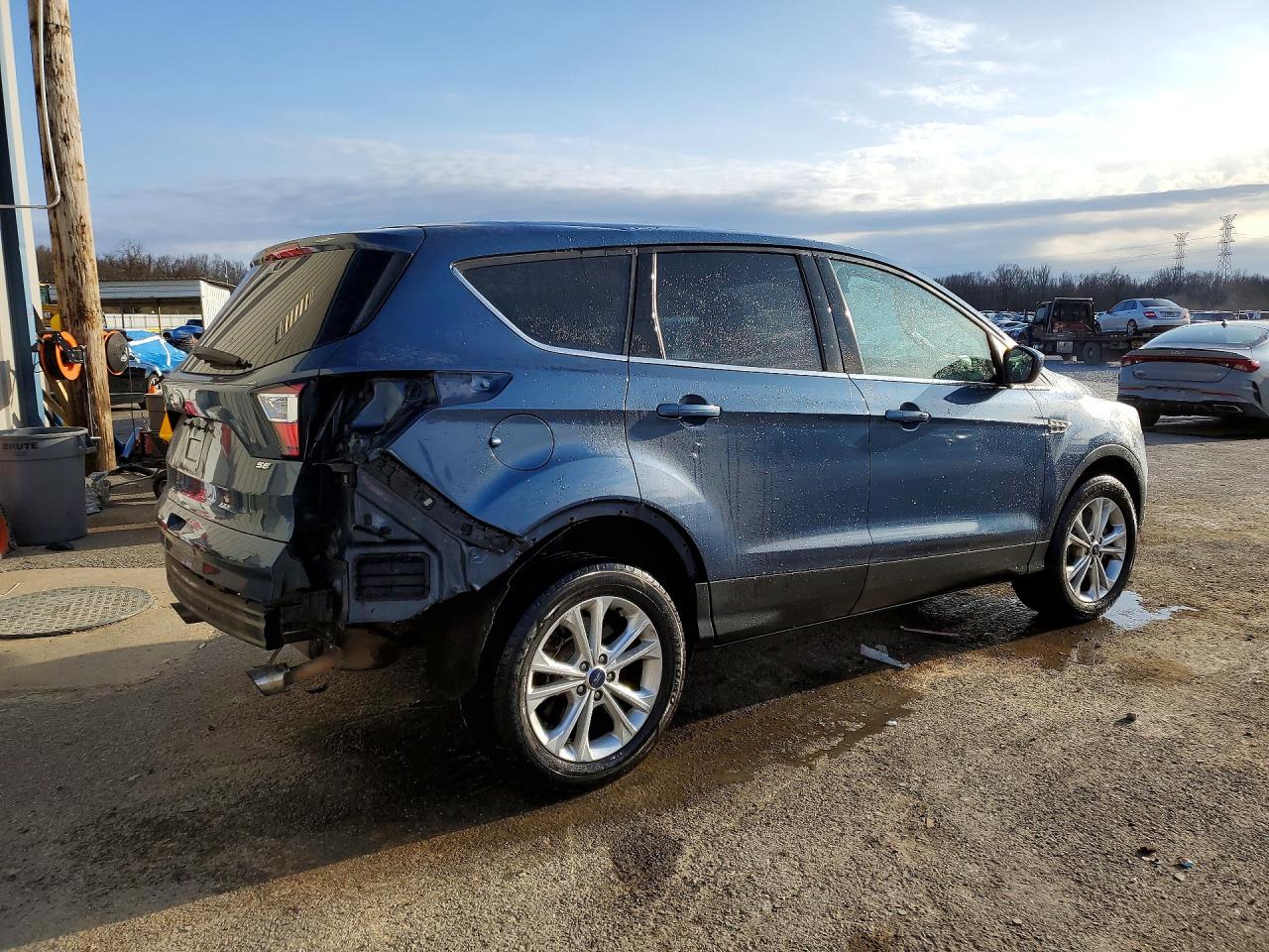 2018 FORD ESCAPE SE photo 3