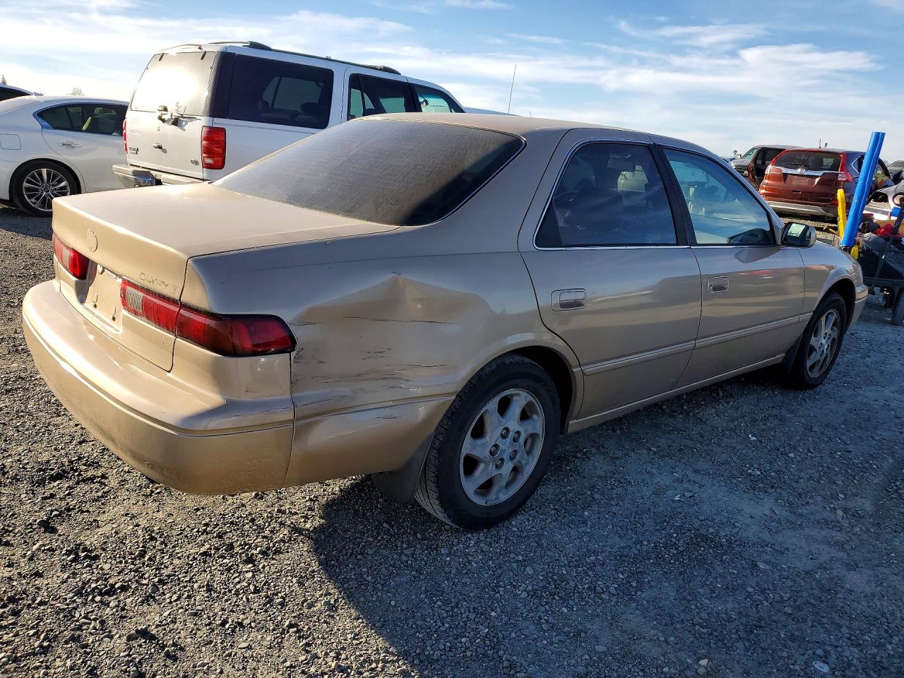 1997 TOYOTA CAMRY XLE V6 photo 3