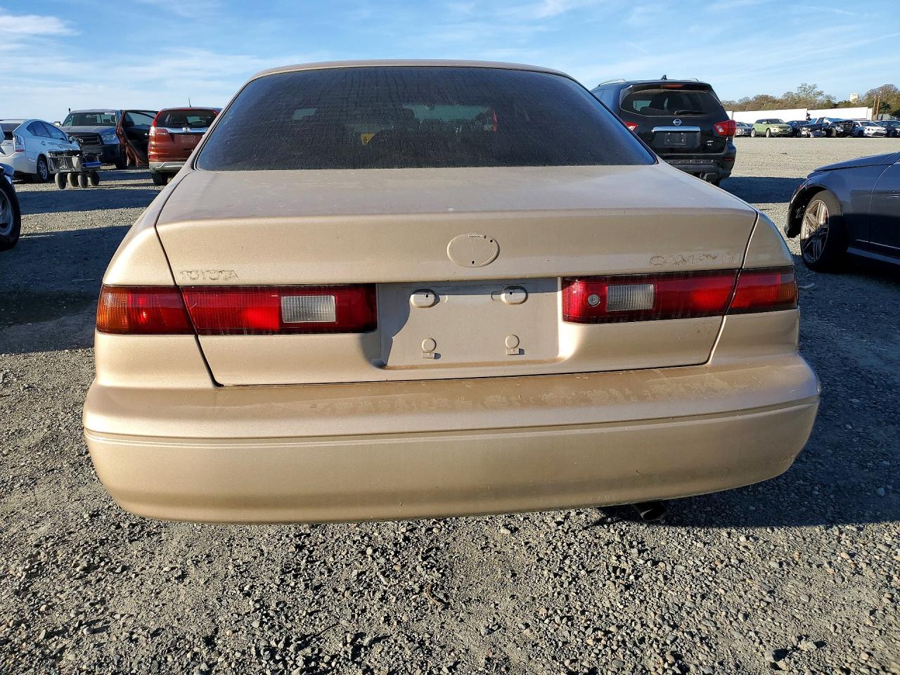 1997 TOYOTA CAMRY XLE V6 photo 6